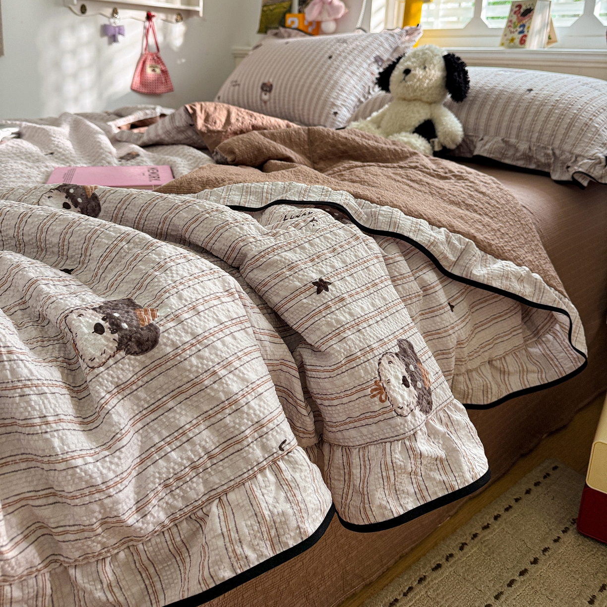 91家纺网 家纺一手货源 找家纺 水墨江南 2026新款泡芙纱花边夏被四件套 幸运小狗