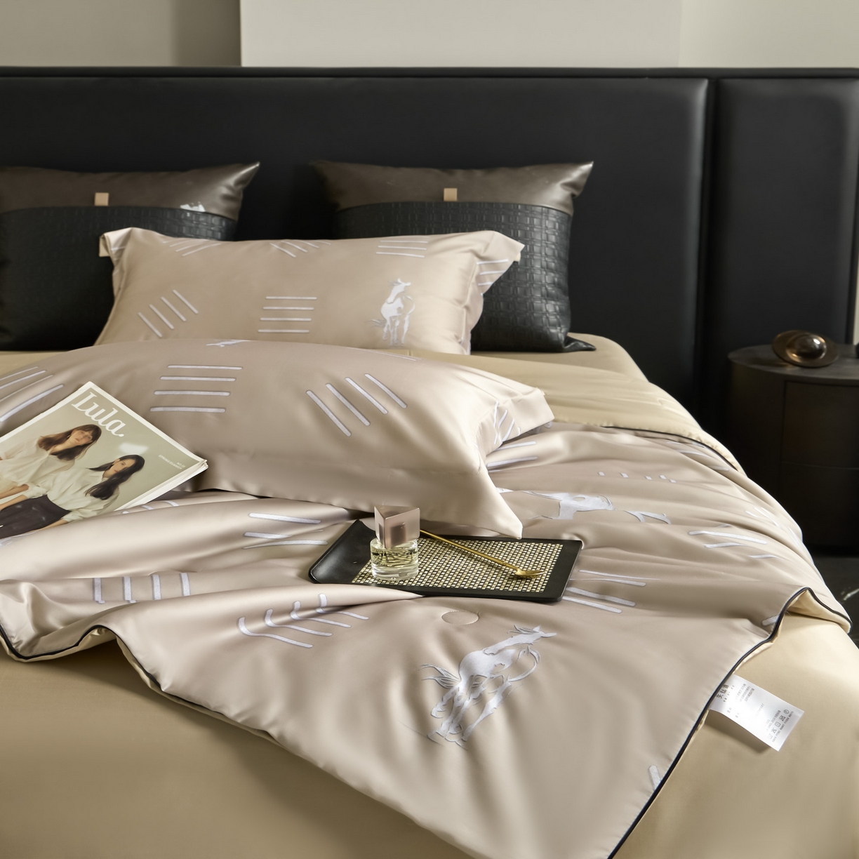 91家纺网 家纺一手货源 找家纺 新方向 2026新款数码印花A类20%蚕丝天丝棉夏被夏凉被空调被四件套-戎马一生 戎马一生-香槟