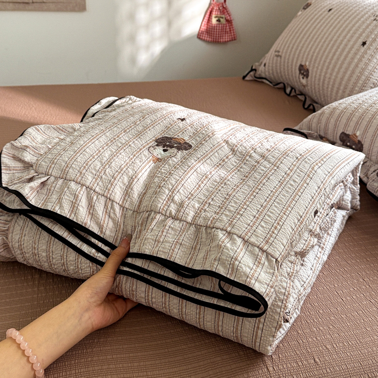 水墨江南 2026新款泡芙纱花边夏被四件套 幸运小狗