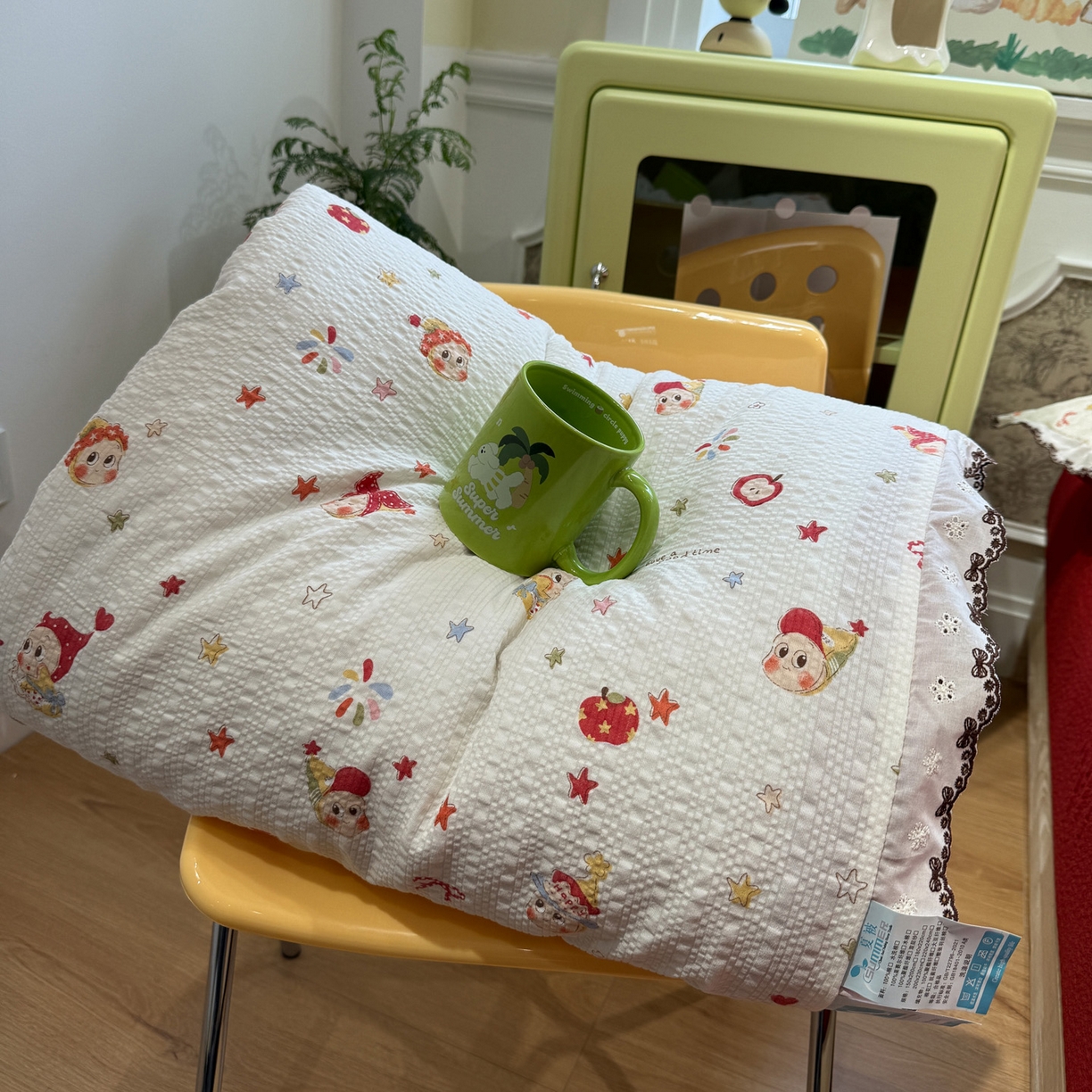 91家纺网 家纺一手货源 找家纺 水墨江南 2026新款泡芙纱全棉花边夏被四件套 花边夏被-红色星仔