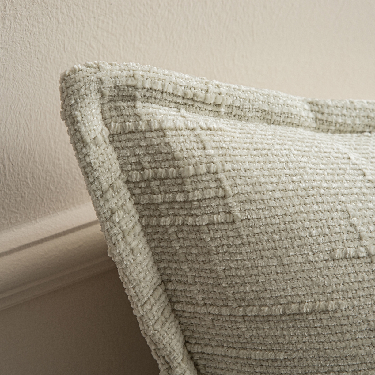 91家纺网 家纺一手货源 找家纺 美达人 2026新款肌理麻靠背 肌理-纽扣-花卉白