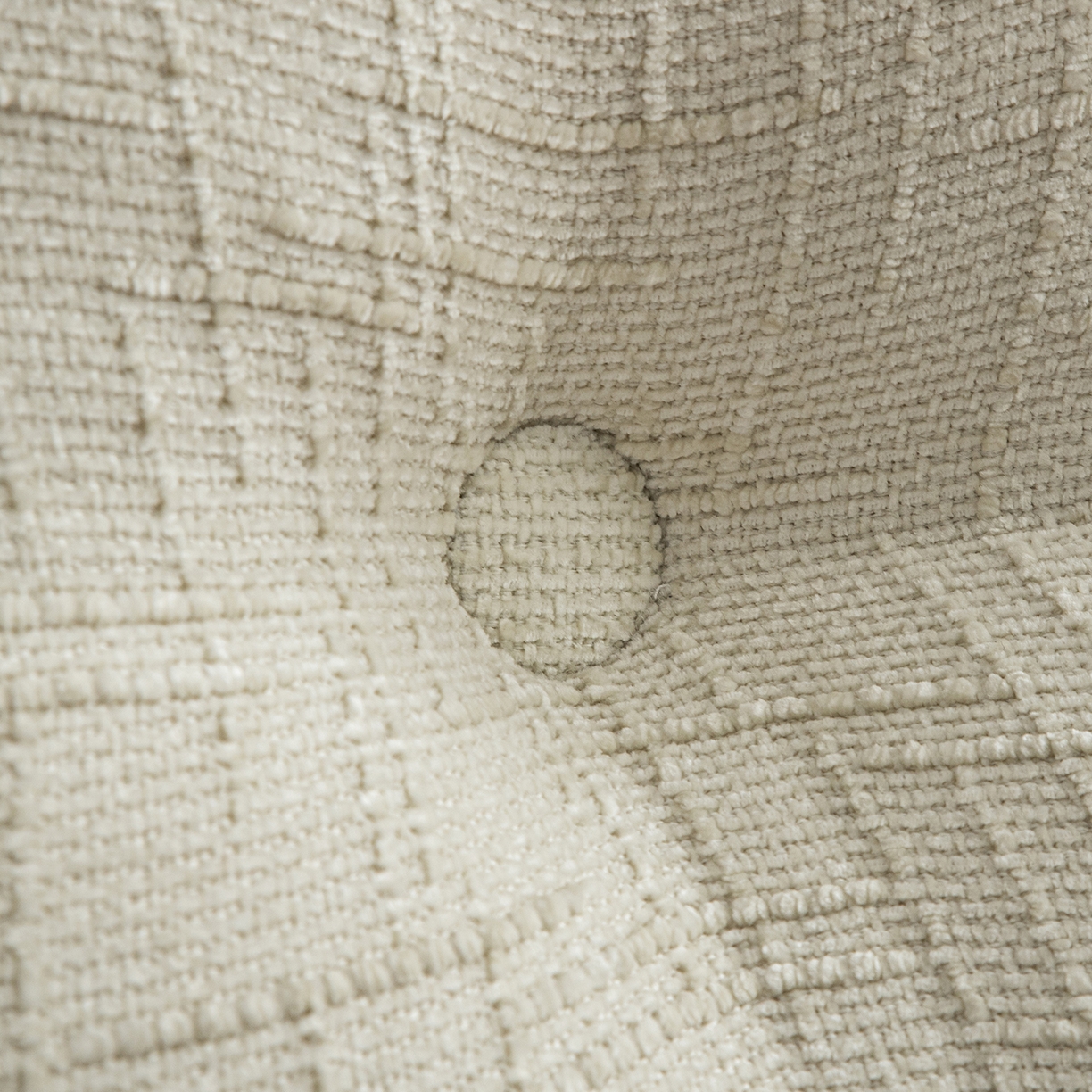 91家纺网 家纺一手货源 找家纺 美达人 2026新款肌理麻靠背 肌理-纽扣-花卉白