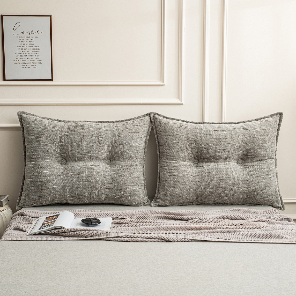 91家纺网 家纺一手货源 找家纺 美达人 2026新款肌理麻靠背 肌理-纽扣-暖灰