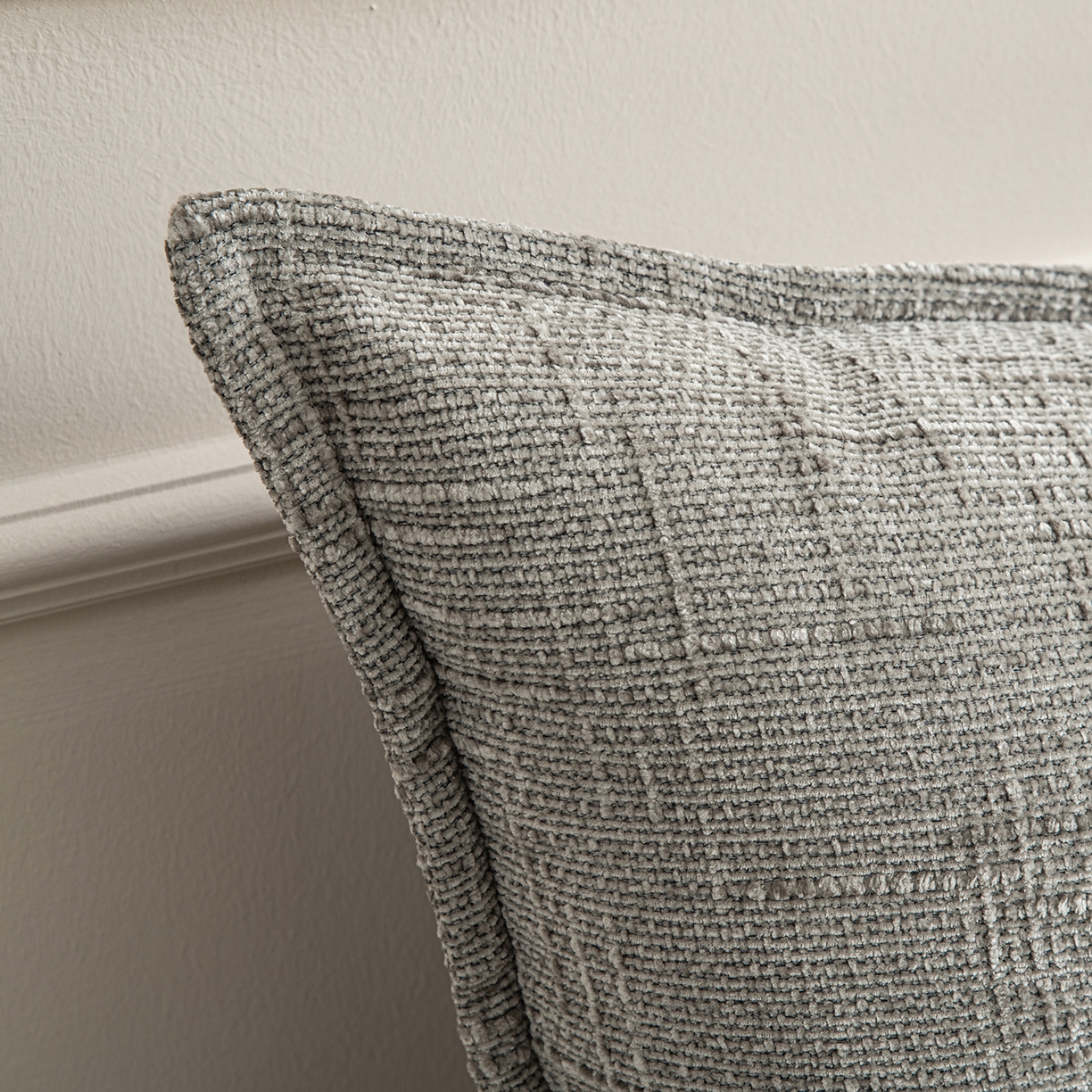 91家纺网 家纺一手货源 找家纺 美达人 2026新款肌理麻靠背 肌理-纽扣-暖灰