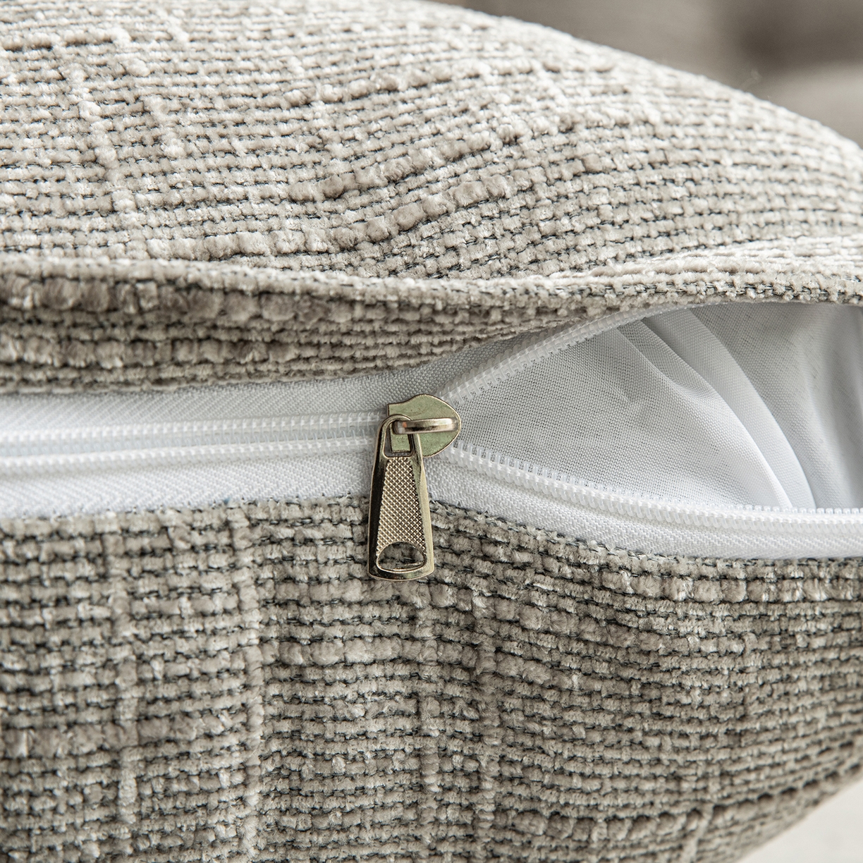 91家纺网 家纺一手货源 找家纺 美达人 2026新款肌理麻靠背 肌理-纽扣-暖灰