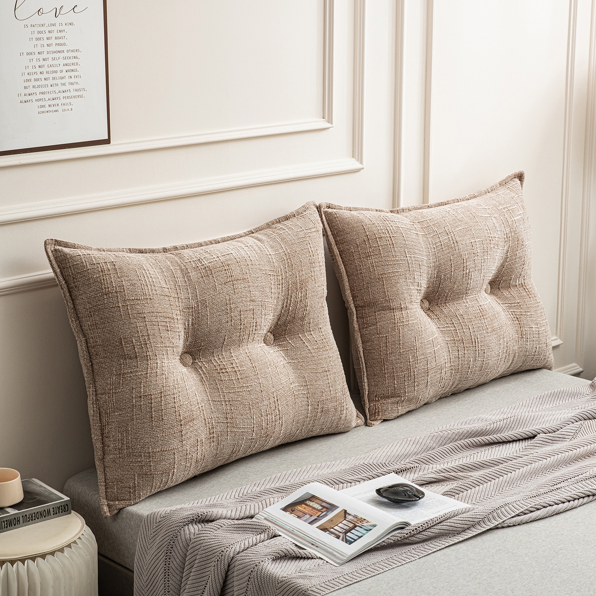 91家纺网 家纺一手货源 找家纺 美达人 2026新款肌理麻靠背 肌理-纽扣-沙棕色