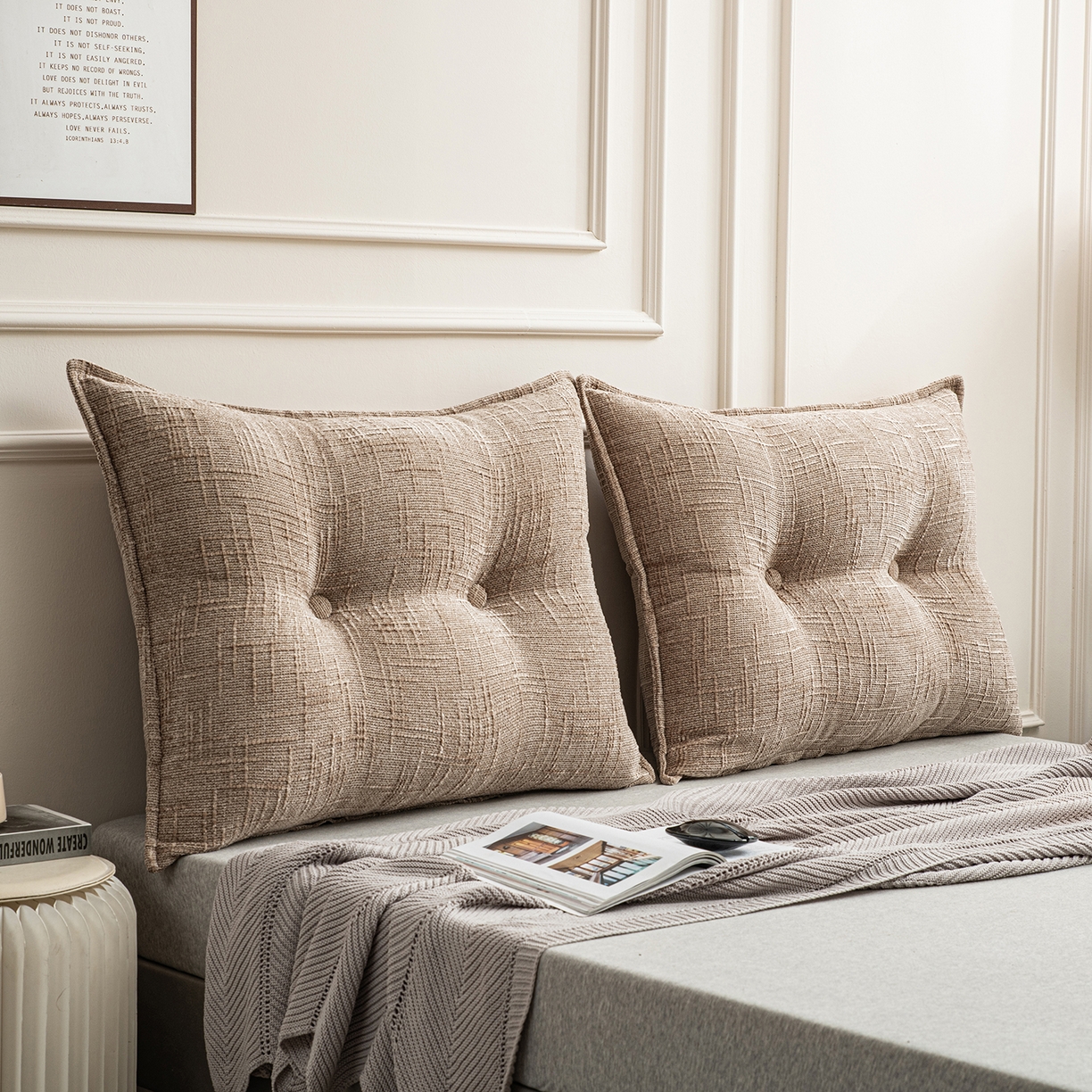 91家纺网 家纺一手货源 找家纺 美达人 2026新款肌理麻靠背 肌理-纽扣-沙棕色