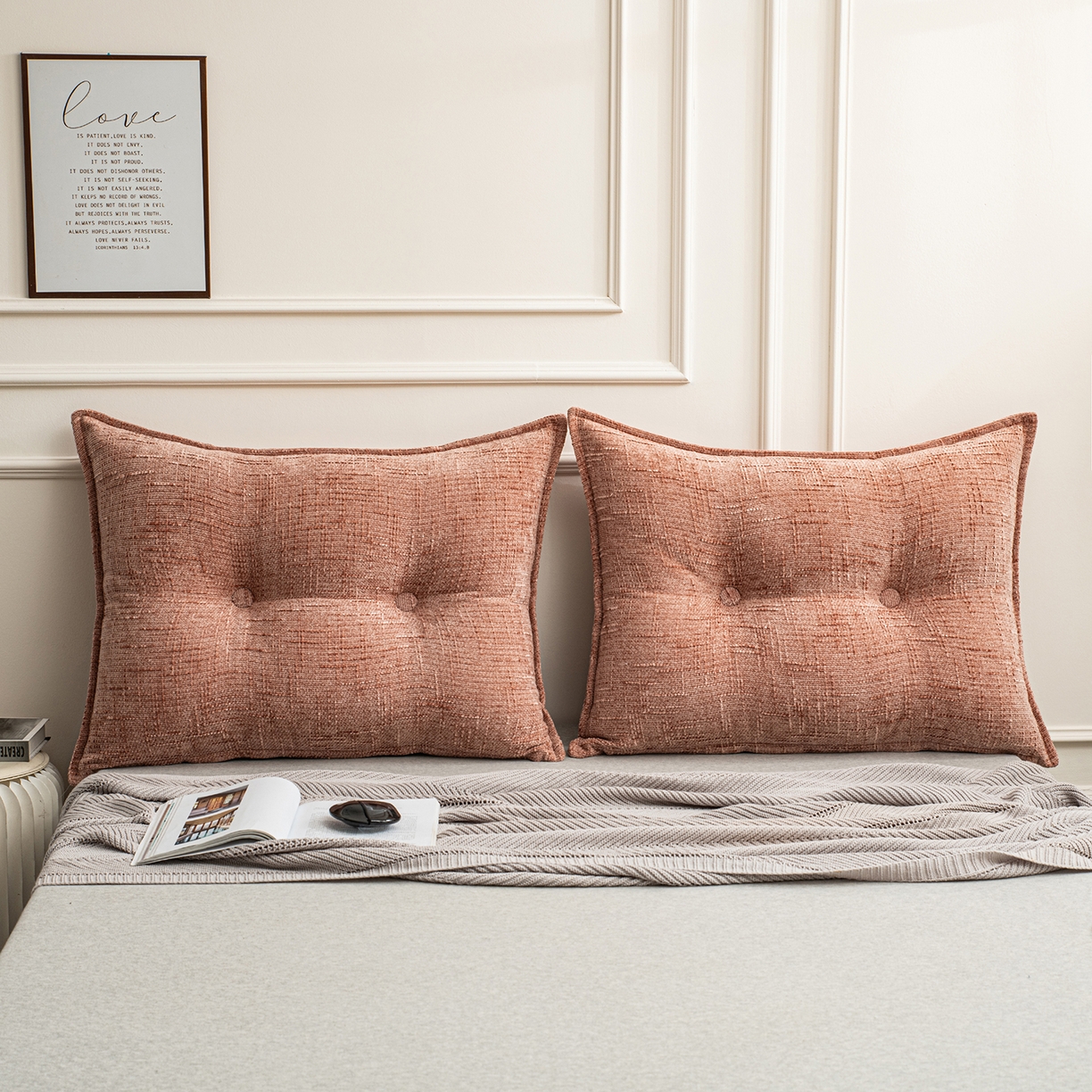 91家纺网 家纺一手货源 找家纺 美达人 2026新款肌理麻靠背 肌理-纽扣-珊瑚红