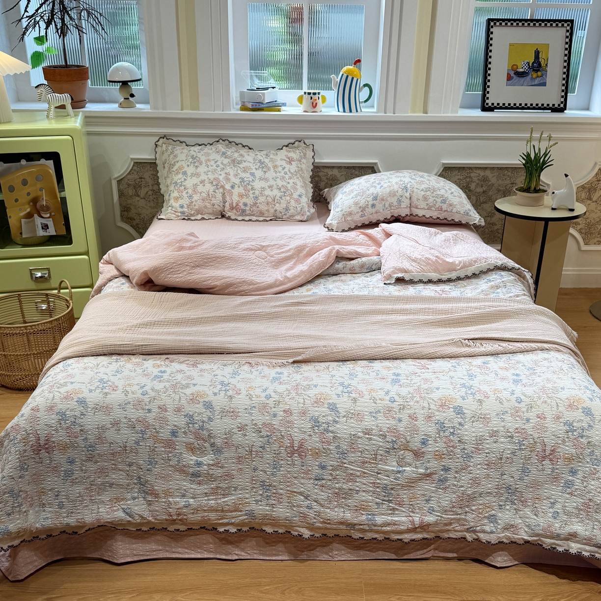 91家纺网 家纺一手货源 找家纺 水墨江南 2026新款泡芙纱全棉花边夏被四件套 花边夏被-粉黛佳人