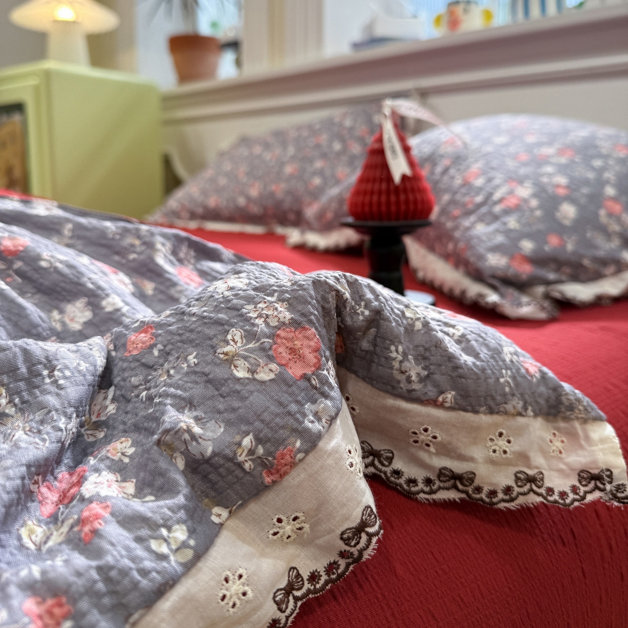 91家纺网 家纺一手货源 找家纺 水墨江南 2026新款泡芙纱全棉花边夏被四件套 花边夏被-花季