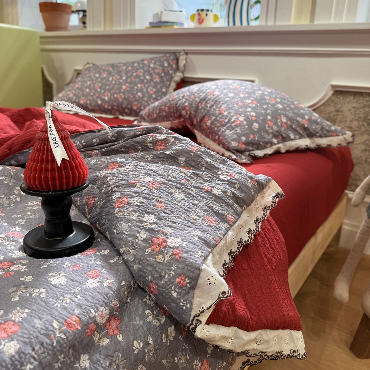 91家纺网 家纺一手货源 找家纺 水墨江南 2026新款泡芙纱全棉花边夏被四件套 花边夏被-花季