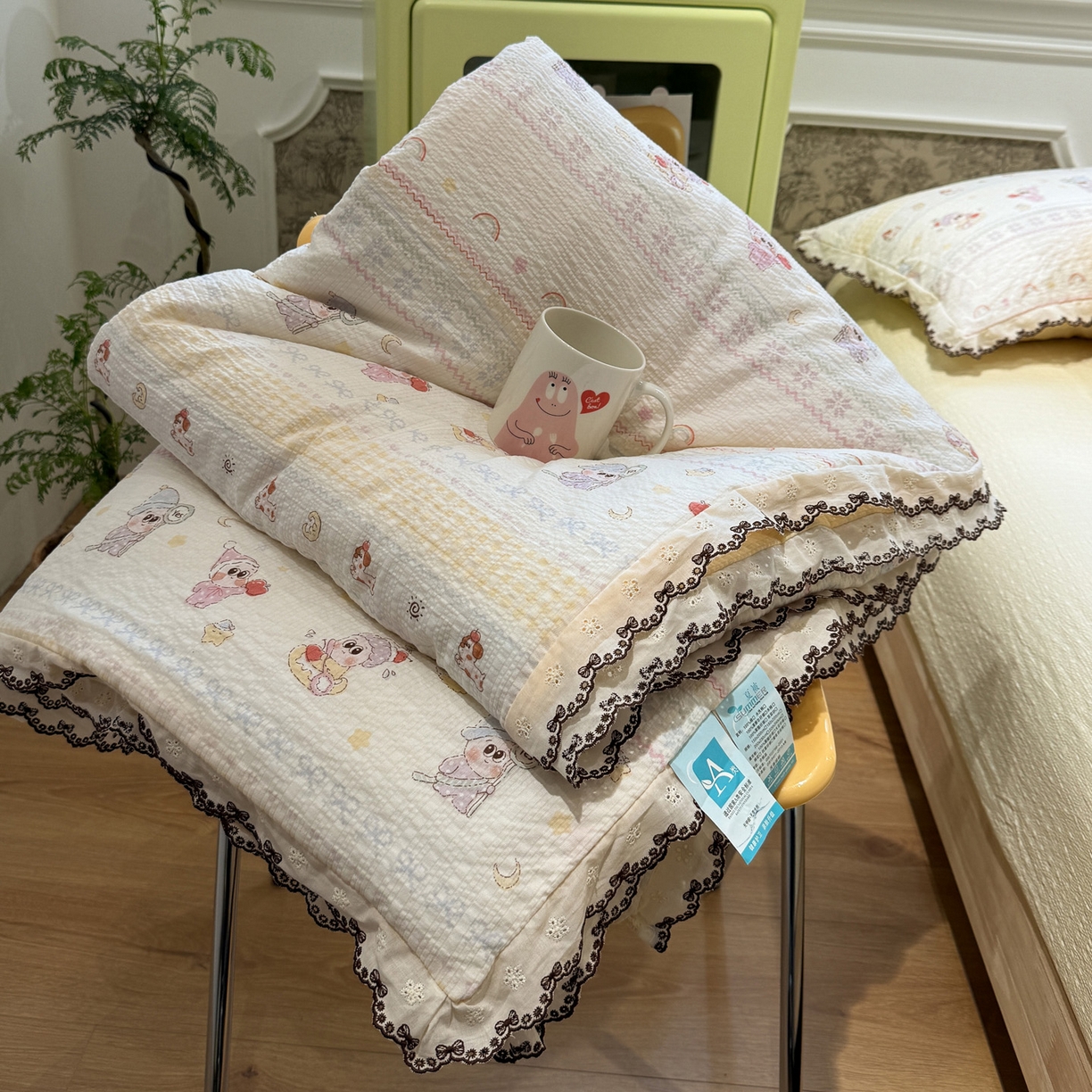 91家纺网 家纺一手货源 找家纺 水墨江南 2026新款泡芙纱全棉花边夏被四件套 花边夏被-黄色星仔