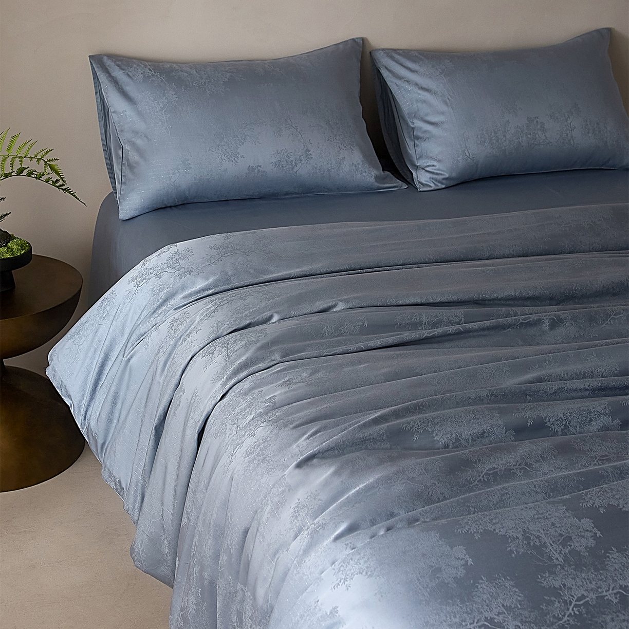 91家纺网 家纺一手货源 找家纺 ONE TWO ONE 121 2026新款60支轻奢天丝棉床上用品四件套天丝棉提花款 微风树夏