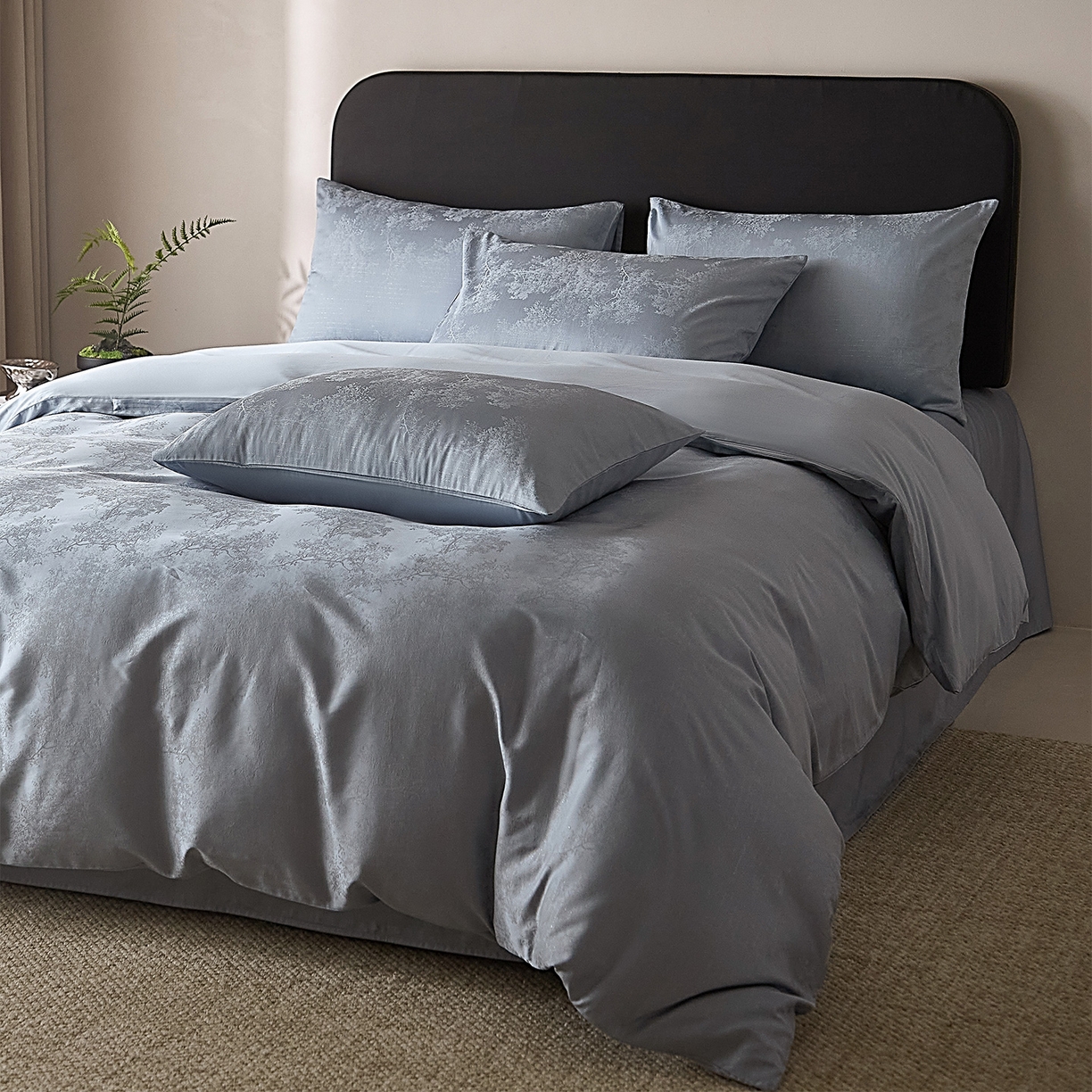 91家纺网 家纺一手货源 找家纺 ONE TWO ONE 121 2026新款60支轻奢天丝棉床上用品四件套天丝棉提花款 微风树夏