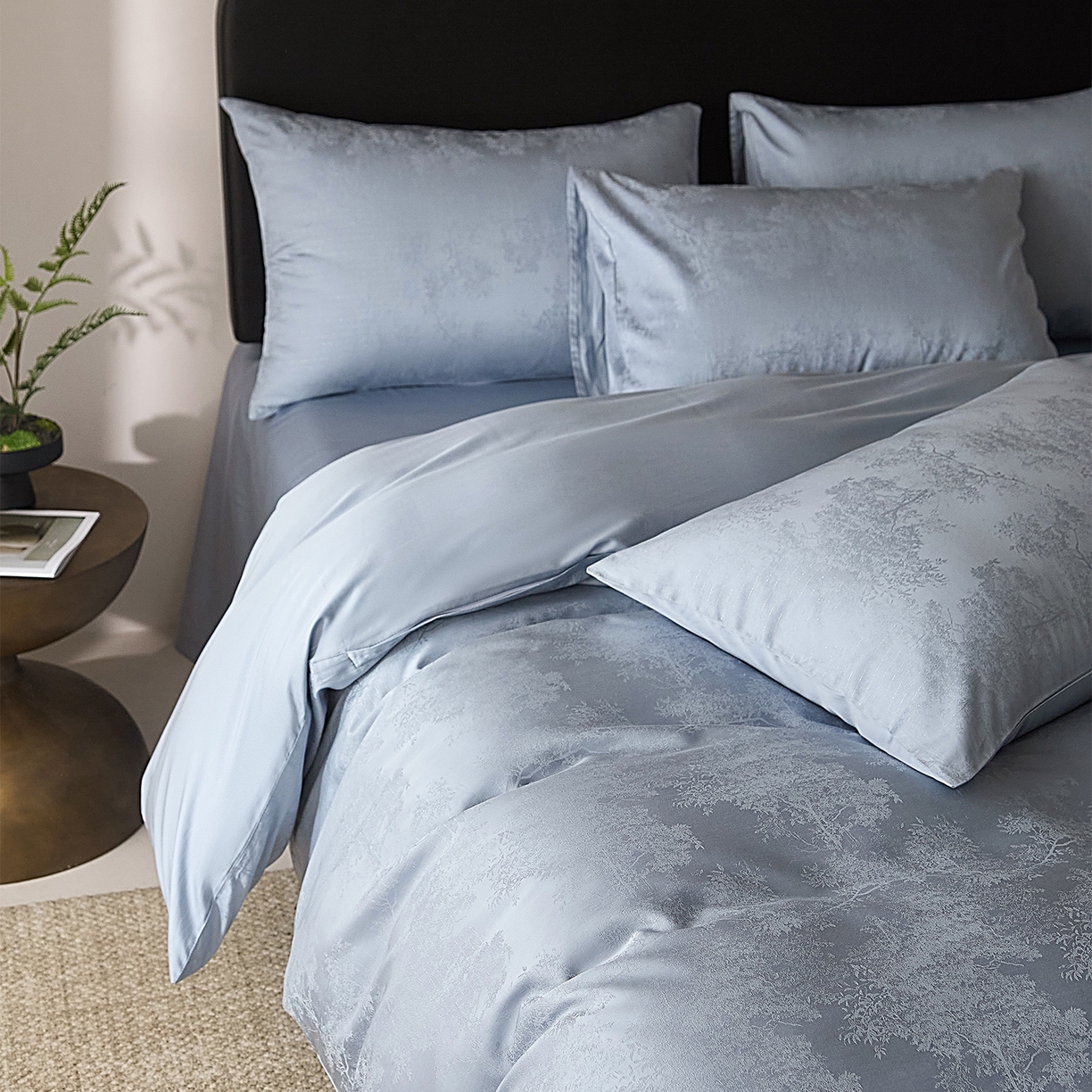 91家纺网 家纺一手货源 找家纺 ONE TWO ONE 121 2026新款60支轻奢天丝棉床上用品四件套天丝棉提花款 微风树夏