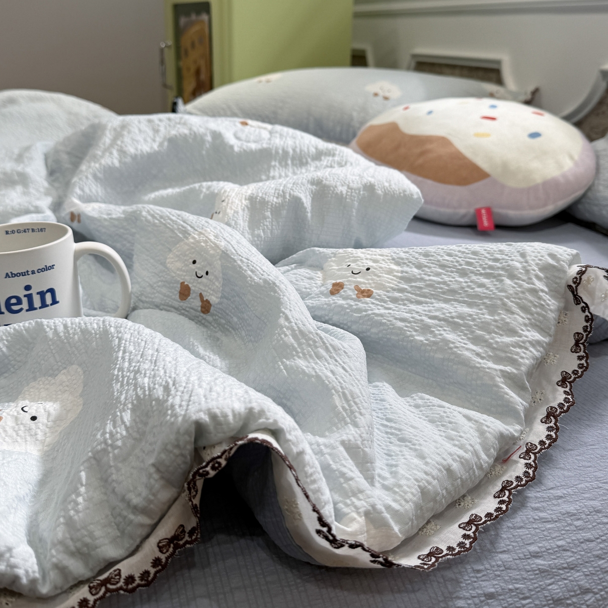 91家纺网 家纺一手货源 找家纺 水墨江南 2026新款泡芙纱全棉花边夏被四件套 花边夏被-可爱云朵