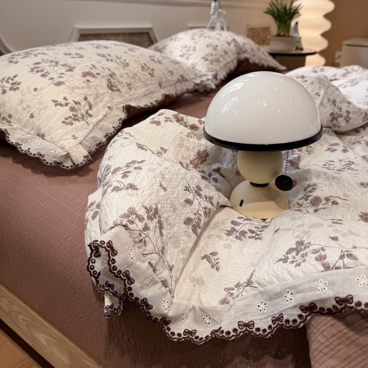 91家纺网 家纺一手货源 找家纺 水墨江南 2026新款泡芙纱全棉花边夏被四件套 花边夏被-慕秋