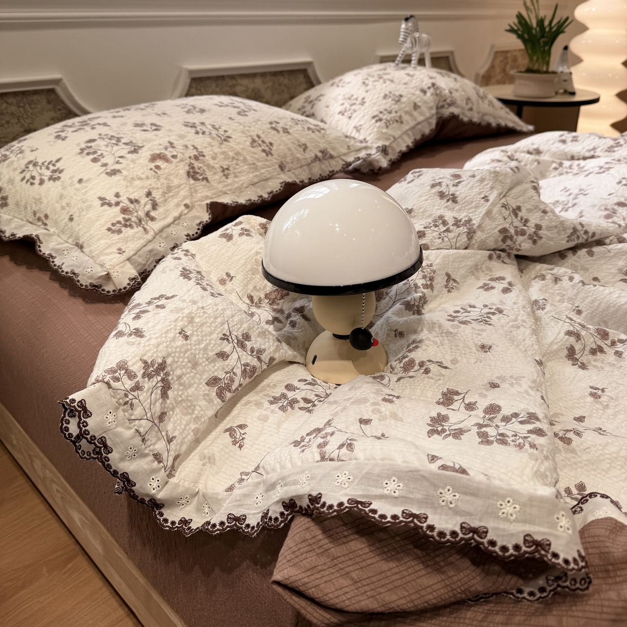 91家纺网 家纺一手货源 找家纺 水墨江南 2026新款泡芙纱全棉花边夏被四件套 花边夏被-慕秋