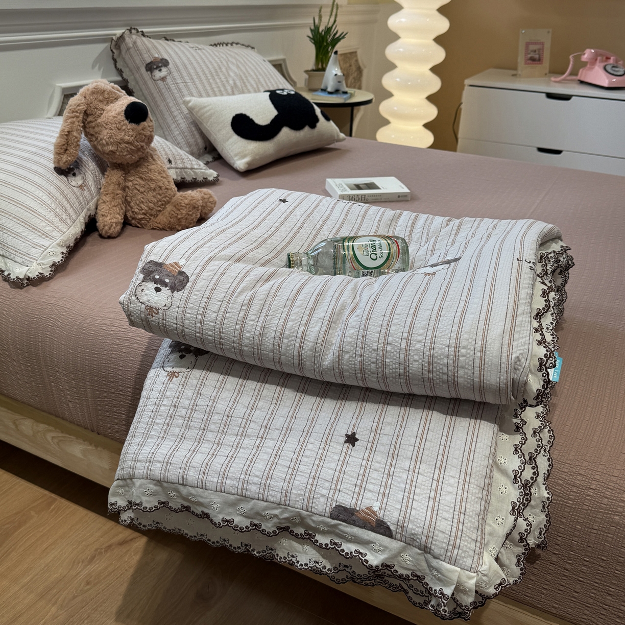 水墨江南 2026新款泡芙纱全棉花边夏被四件套 花边夏被-条纹狗