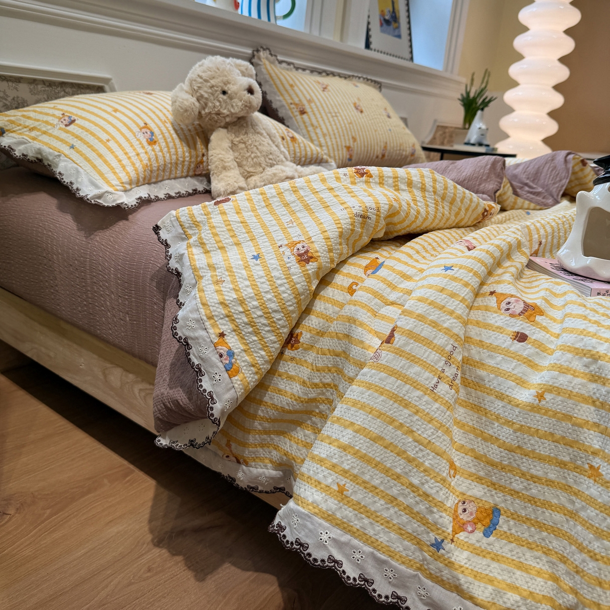 91家纺网 家纺一手货源 找家纺 水墨江南 2026新款泡芙纱全棉花边夏被四件套 花边夏被-条纹星仔