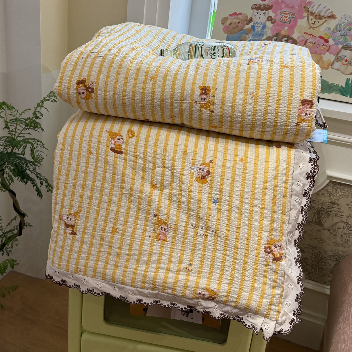 91家纺网 家纺一手货源 找家纺 水墨江南 2026新款泡芙纱全棉花边夏被四件套 花边夏被-条纹星仔