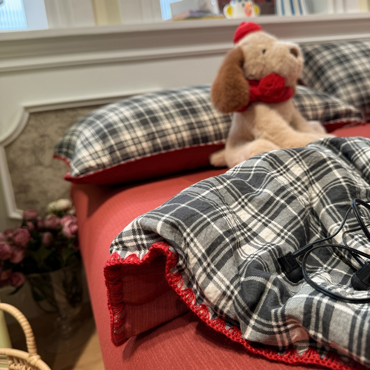 91家纺网 家纺一手货源 找家纺 水墨江南 2026新款云感皱皱纱贝壳边夏被四件套 夏被-布朗尼红