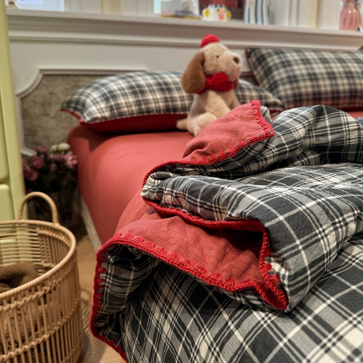 91家纺网 家纺一手货源 找家纺 水墨江南 2026新款云感皱皱纱贝壳边夏被四件套 夏被-布朗尼红