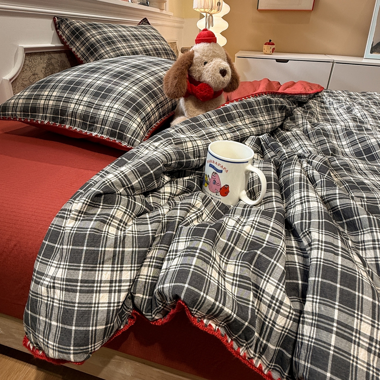 91家纺网 家纺一手货源 找家纺 水墨江南 2026新款云感皱皱纱贝壳边夏被四件套 夏被-布朗尼红