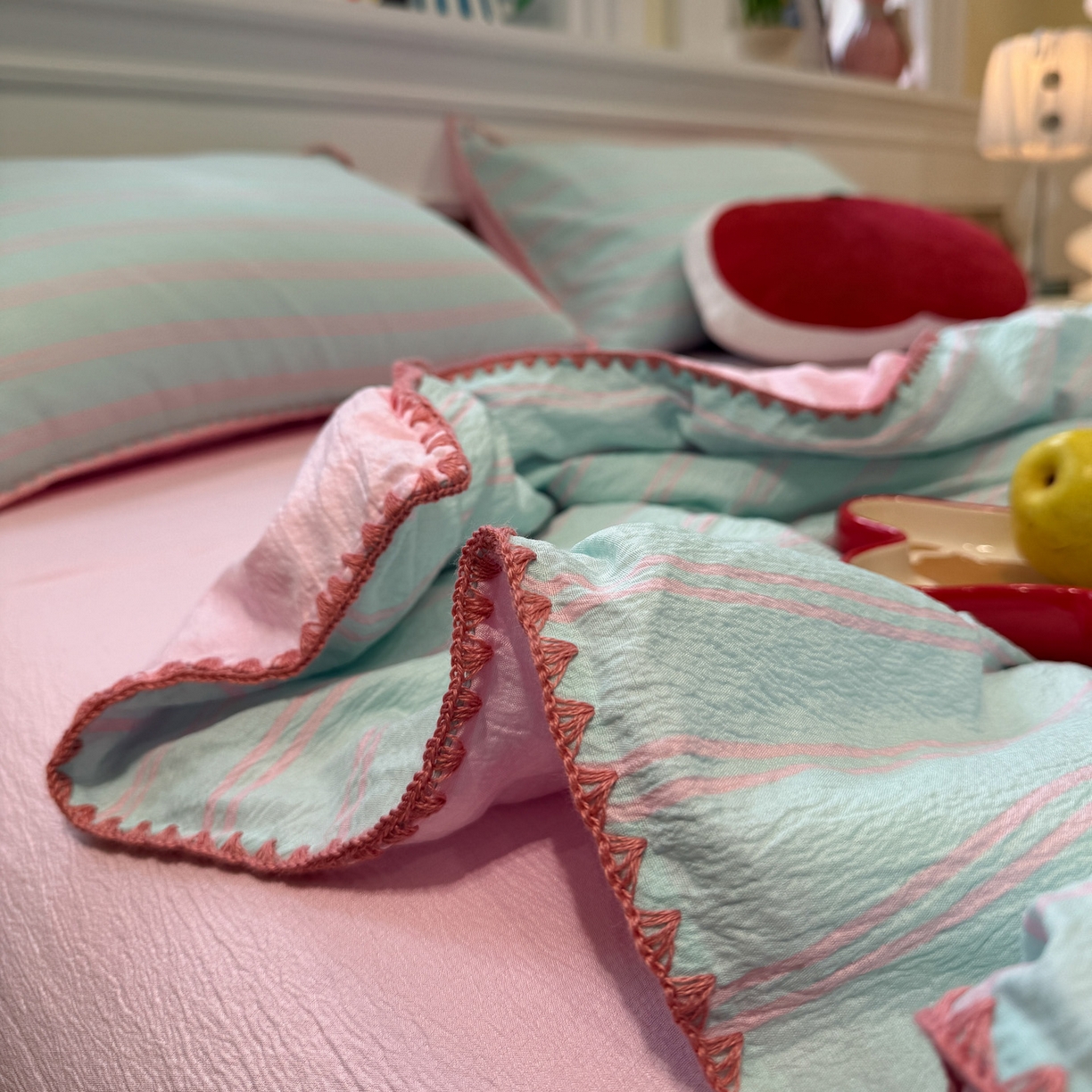 91家纺网 家纺一手货源 找家纺 水墨江南 2026新款云感皱皱纱贝壳边夏被四件套 夏被-海盐玫粉