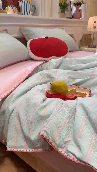 91家纺网 家纺一手货源 找家纺 水墨江南 2026新款云感皱皱纱贝壳边夏被四件套 夏被-海盐玫粉