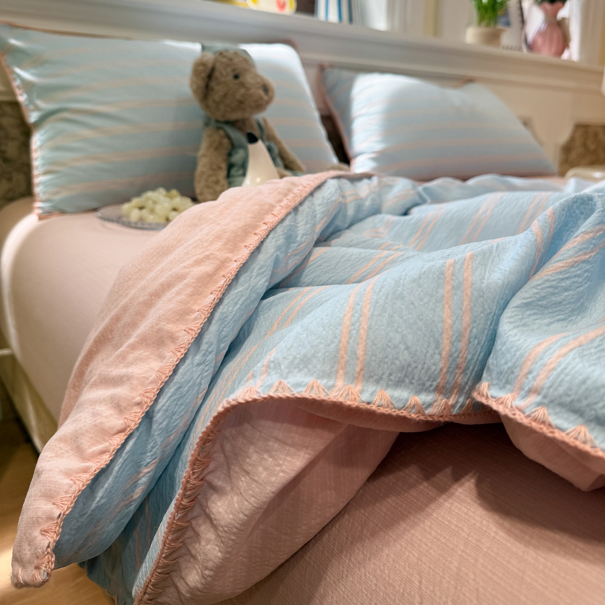 91家纺网 家纺一手货源 找家纺 水墨江南 2026新款云感皱皱纱贝壳边夏被四件套 夏被-海盐玉