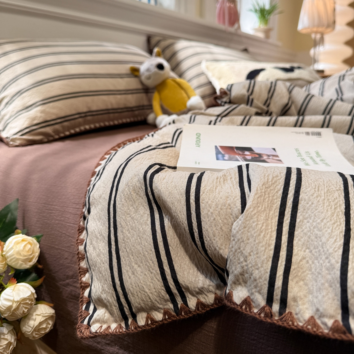 91家纺网 家纺一手货源 找家纺 水墨江南 2026新款云感皱皱纱贝壳边夏被四件套 夏被-简序咖