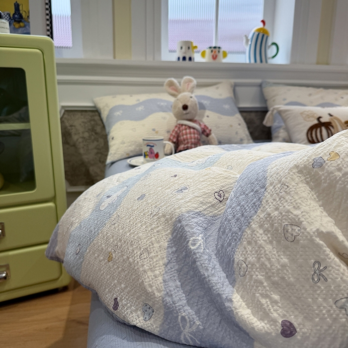 91家纺网 家纺一手货源 找家纺 水墨江南 2026直播热款泡芙棉双层纱四件套 果子象