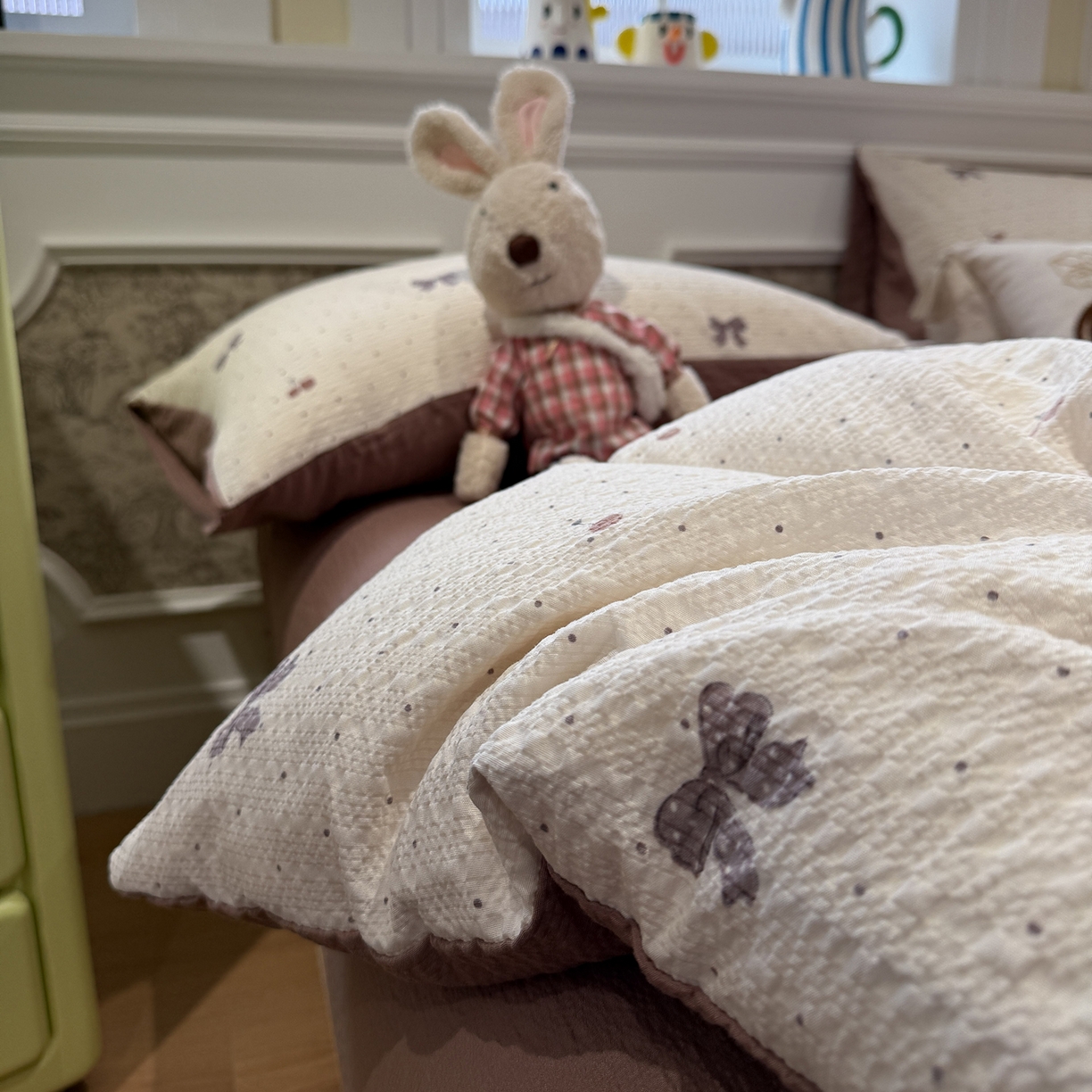 91家纺网 家纺一手货源 找家纺 水墨江南 2026直播热款泡芙棉双层纱四件套 蝴蝶结果果