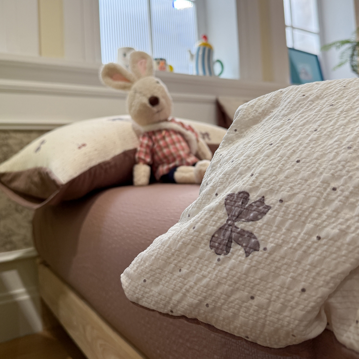 91家纺网 家纺一手货源 找家纺 水墨江南 2026直播热款泡芙棉双层纱四件套 蝴蝶结果果