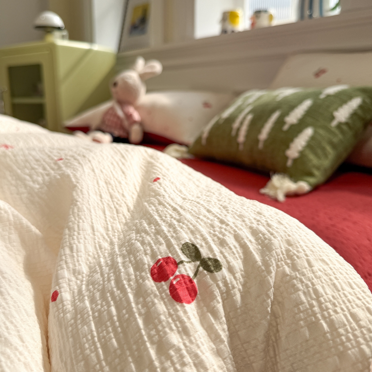 91家纺网 家纺一手货源 找家纺 水墨江南 2026直播热款泡芙棉双层纱四件套 樱桃啵啵