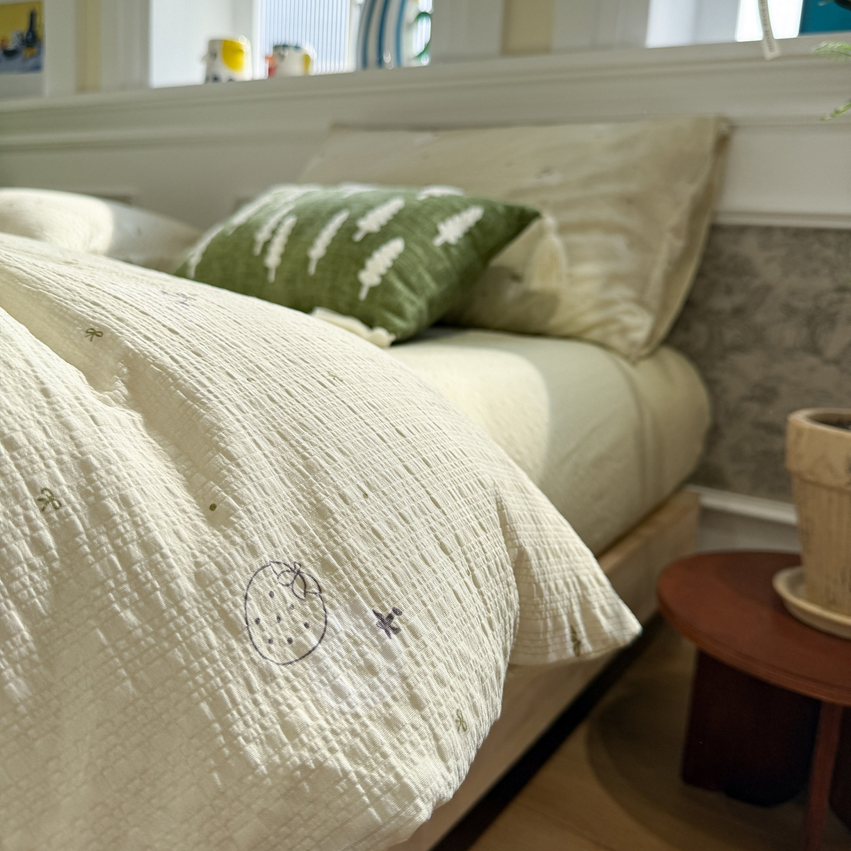 91家纺网 家纺一手货源 找家纺 水墨江南 2026直播热款泡芙棉双层纱四件套 夏日草莓