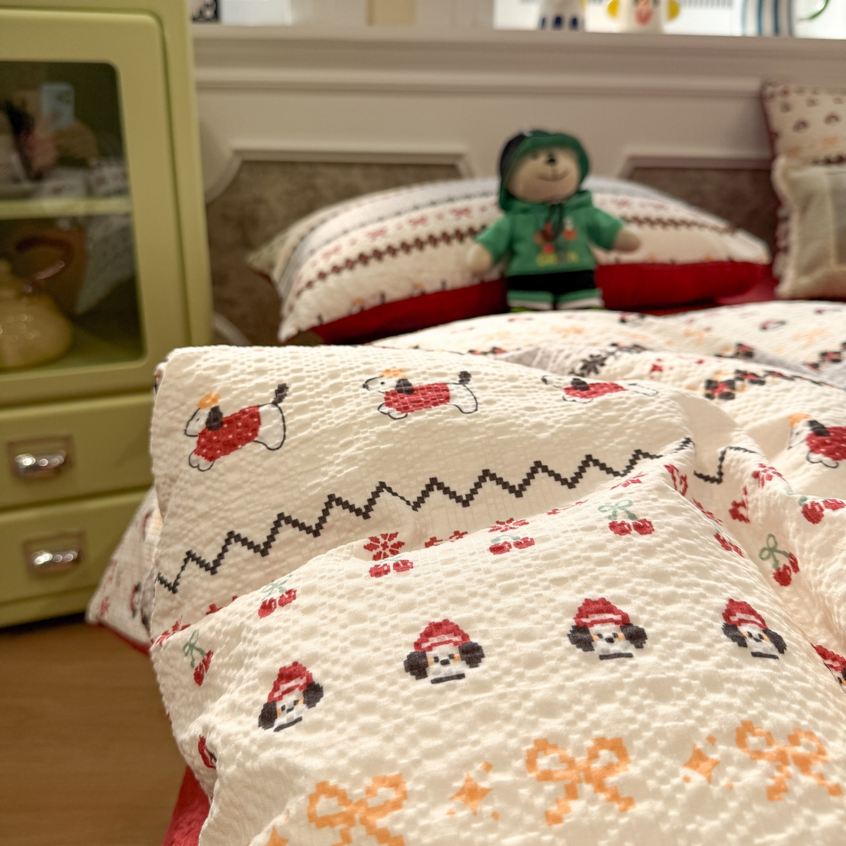 91家纺网 家纺一手货源 找家纺 水墨江南 2026直播热款泡芙棉双层纱四件套 小狗日记