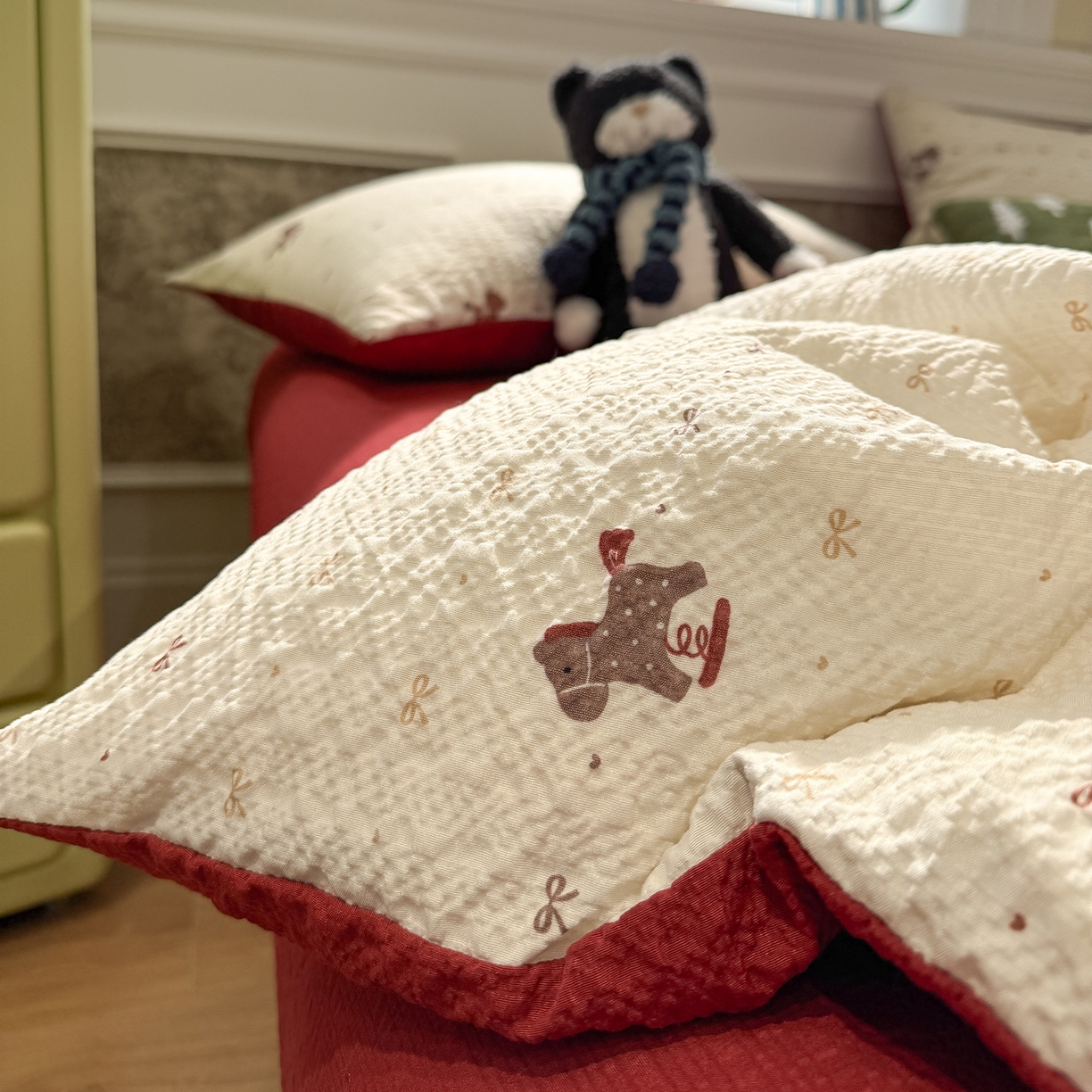 91家纺网 家纺一手货源 找家纺 水墨江南 2026直播热款泡芙棉双层纱四件套 木马甜心