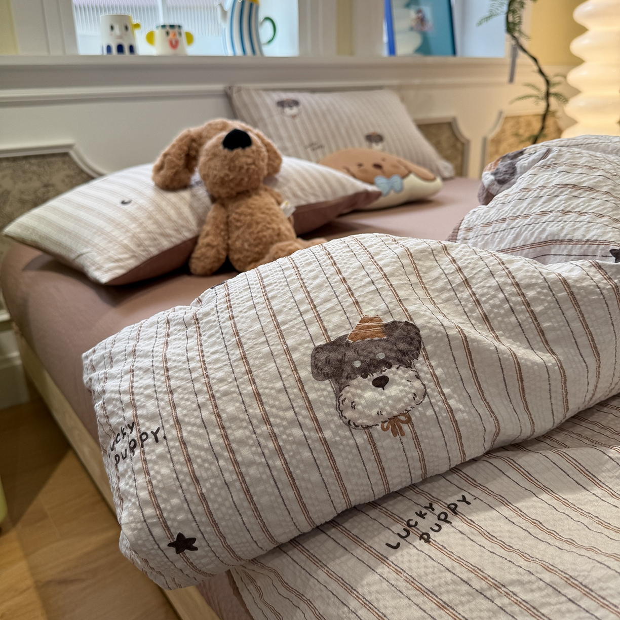 91家纺网 家纺一手货源 找家纺 水墨江南 2026直播热款泡芙棉双层纱四件套 条纹狗狗