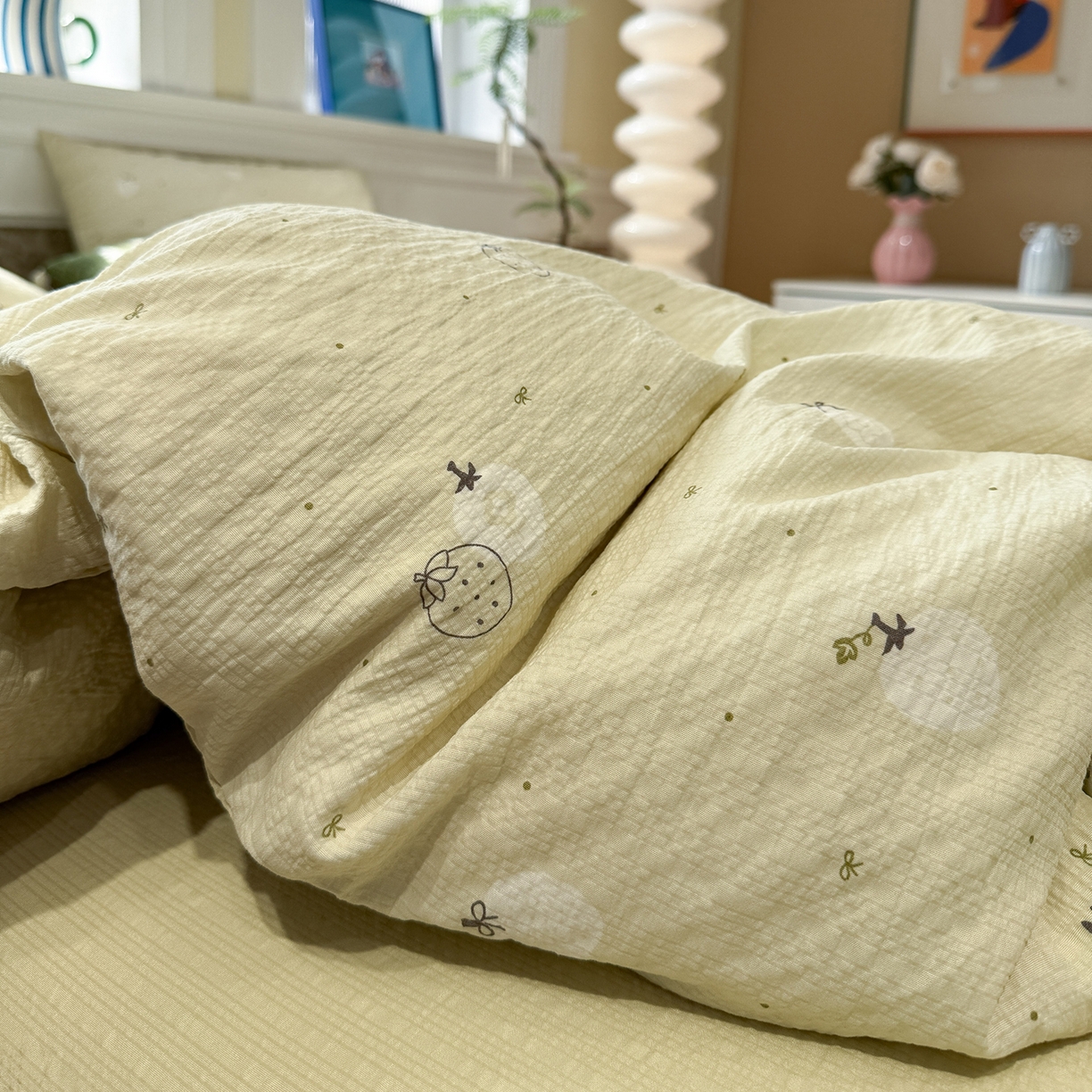 91家纺网 家纺一手货源 找家纺 水墨江南 2026直播热款泡芙棉双层纱四件套 夏日草莓