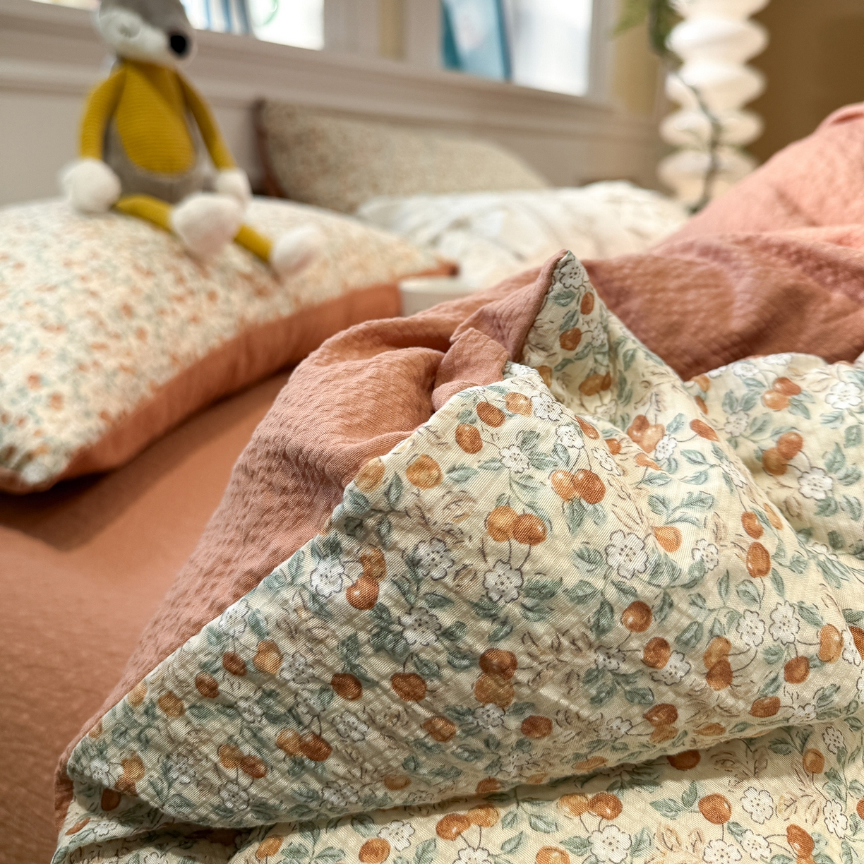 91家纺网 家纺一手货源 找家纺 水墨江南 2026直播热款泡芙棉双层纱四件套 甜果果