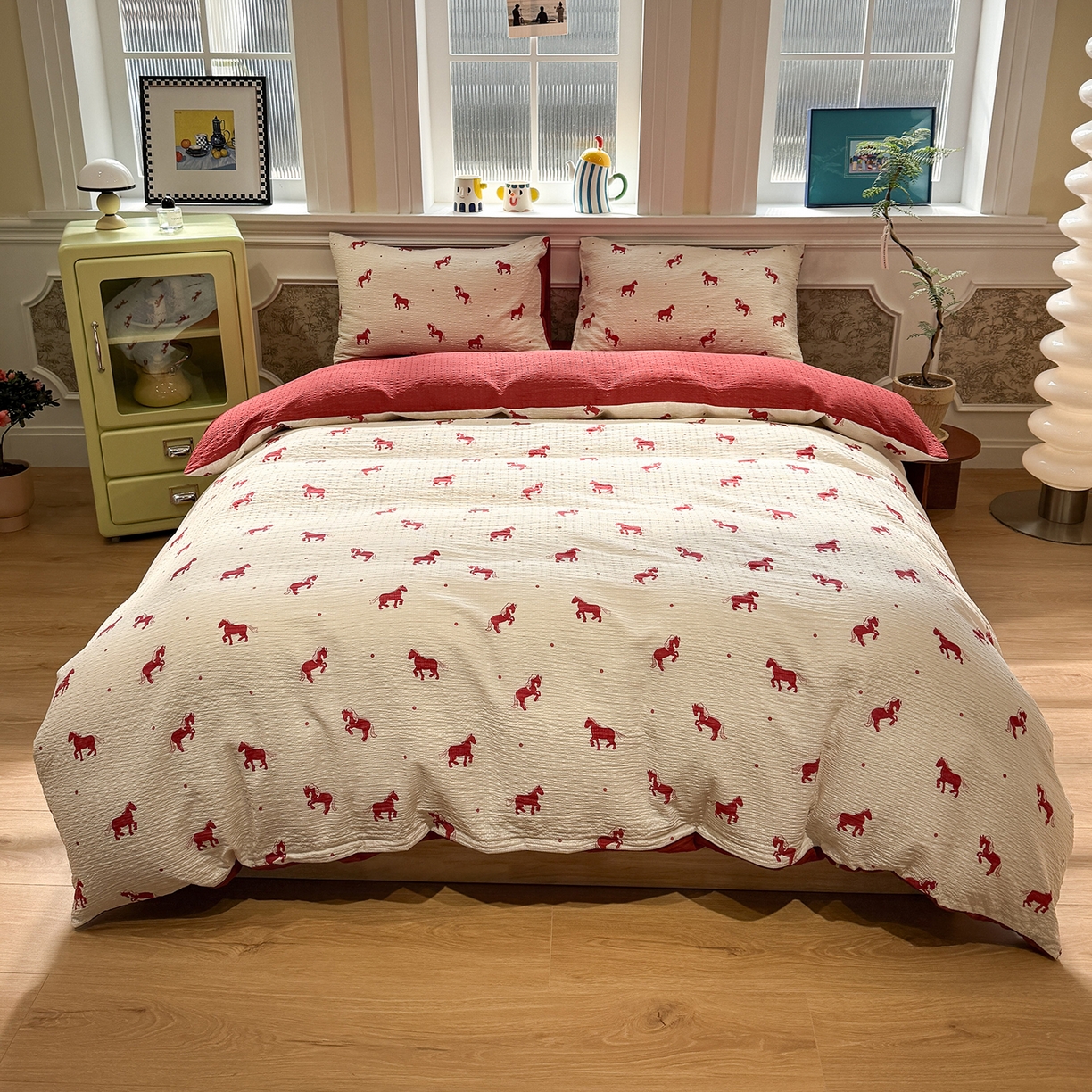 91家纺网 家纺一手货源 找家纺 水墨江南 2026直播热款泡芙棉双层纱四件套 红色小马