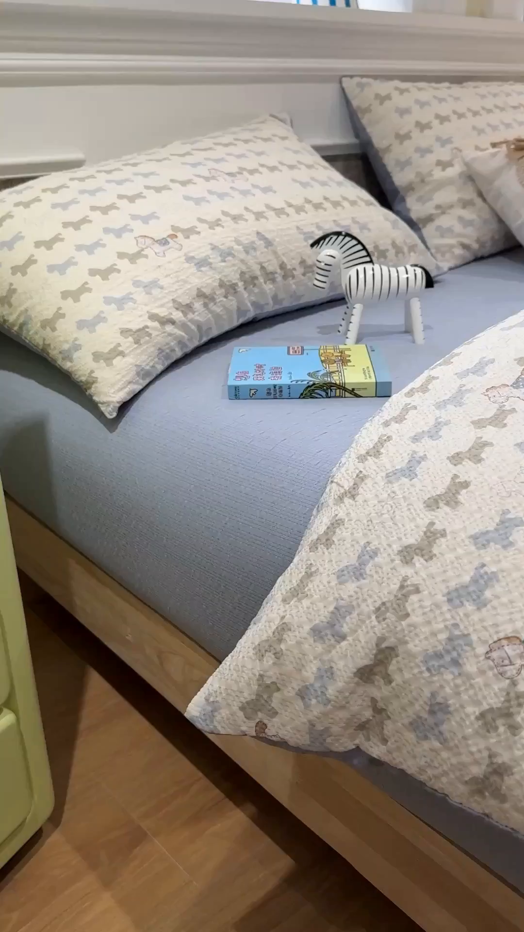 91家纺网 家纺一手货源 找家纺 水墨江南 2026直播热款泡芙棉双层纱四件套 小马派对