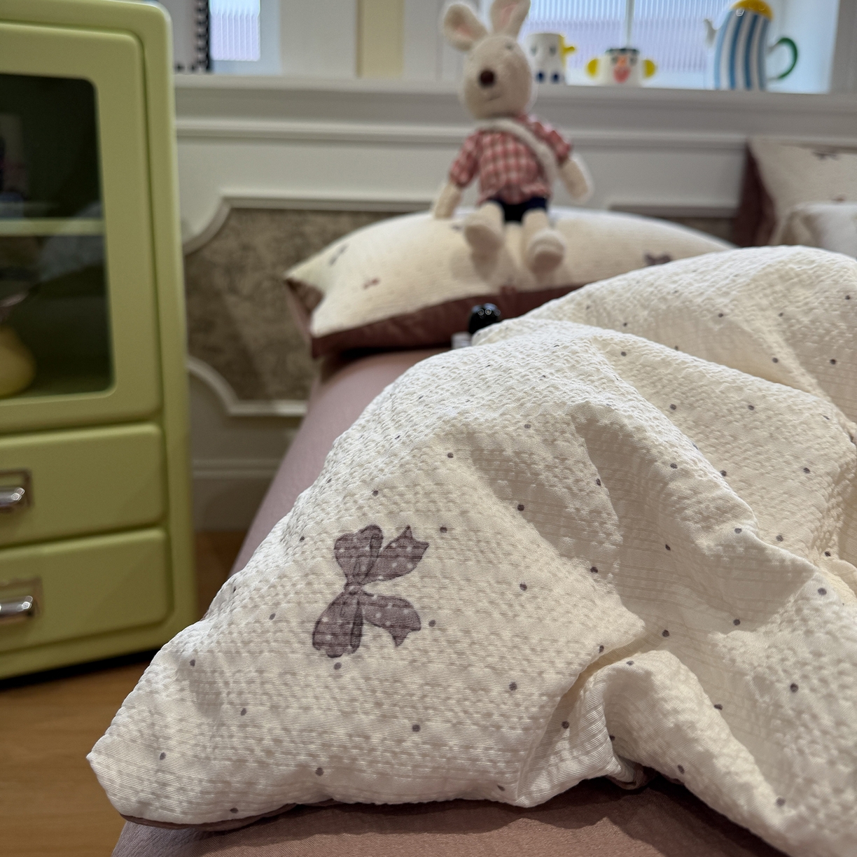 91家纺网 家纺一手货源 找家纺 水墨江南 2026直播热款泡芙棉双层纱四件套 蝴蝶结果果