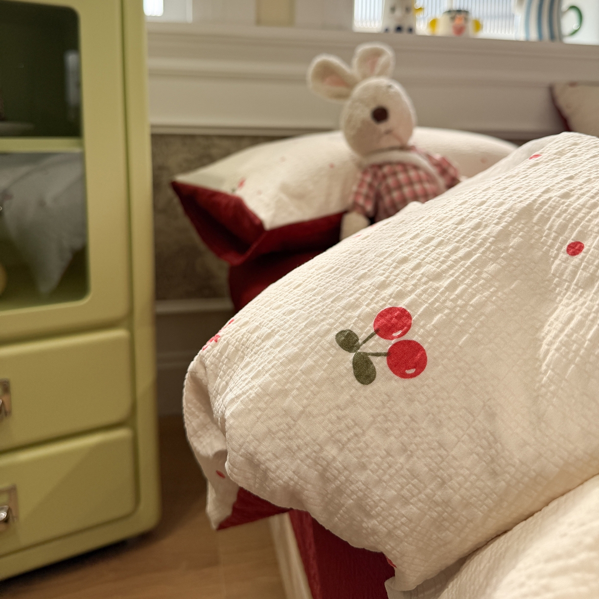 91家纺网 家纺一手货源 找家纺 水墨江南 2026直播热款泡芙棉双层纱四件套 樱桃啵啵