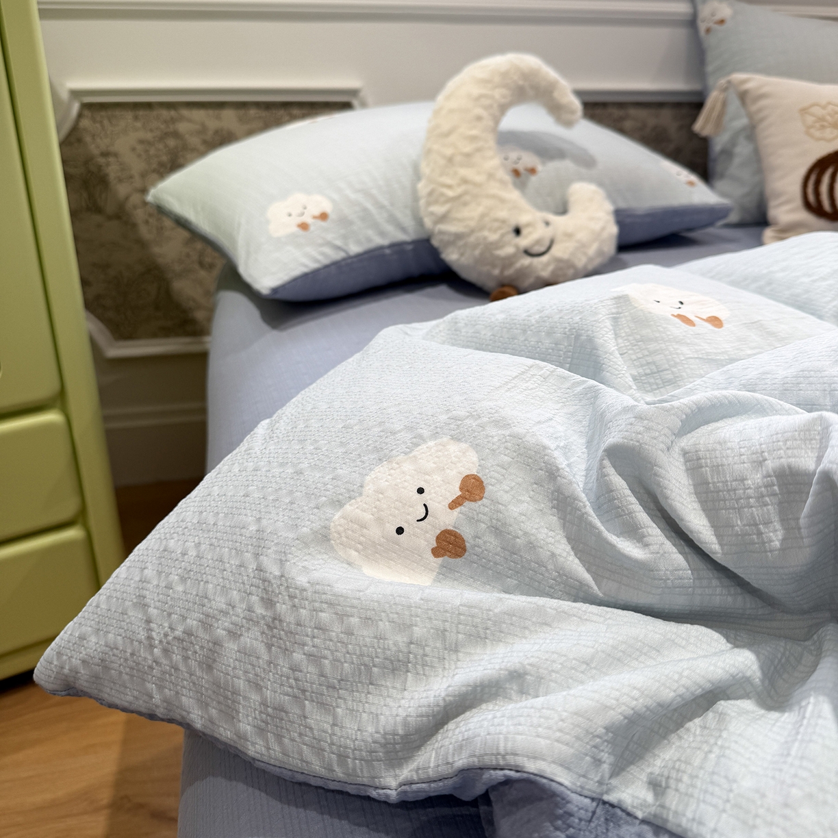 91家纺网 家纺一手货源 找家纺 水墨江南 2026直播热款泡芙棉双层纱四件套 可爱云朵