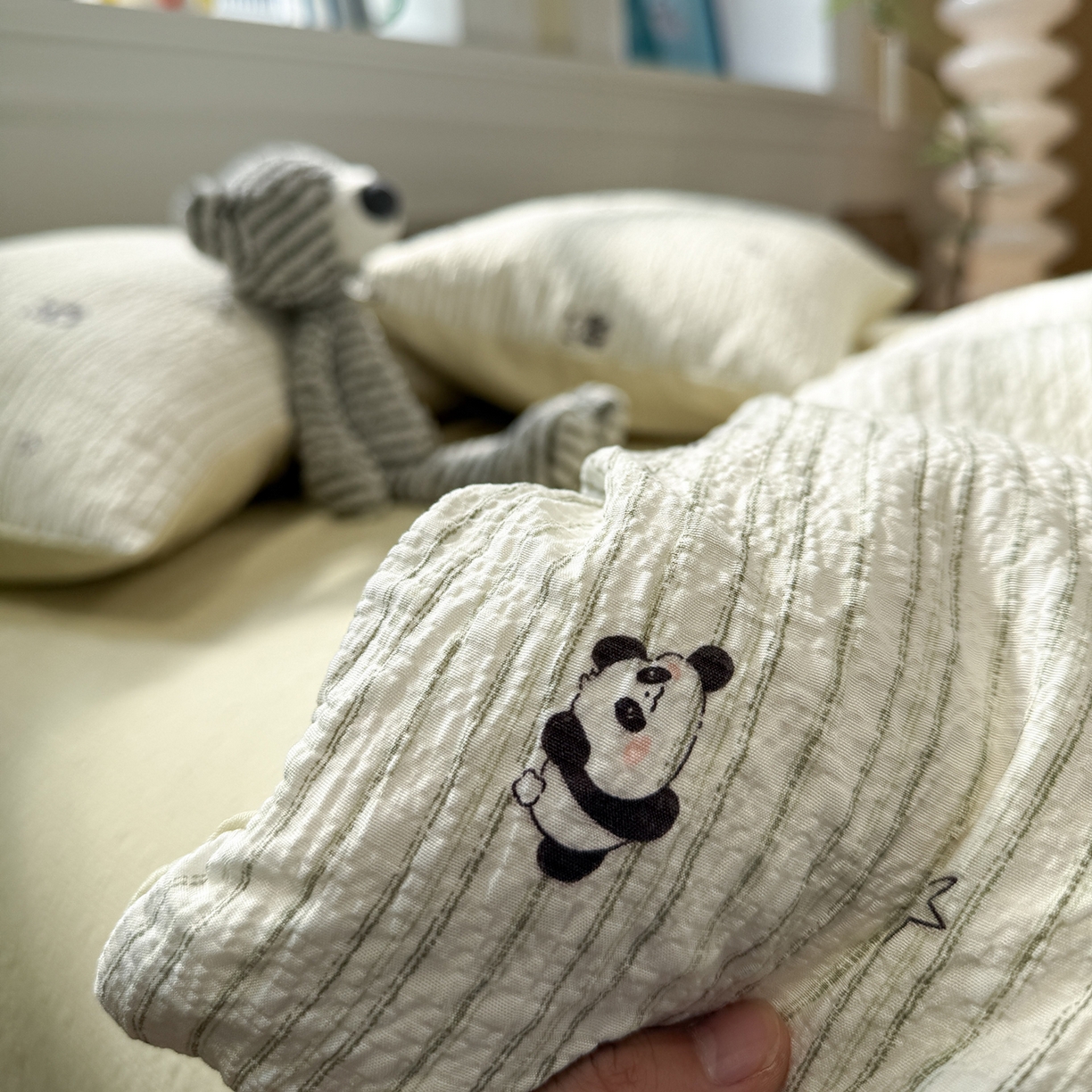 91家纺网 家纺一手货源 找家纺 水墨江南 2026直播热款泡芙棉双层纱四件套 可爱熊猫