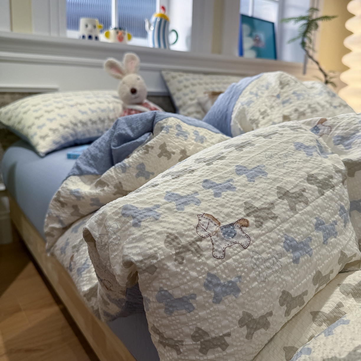 91家纺网 家纺一手货源 找家纺 水墨江南 2026直播热款泡芙棉双层纱四件套 小马派对