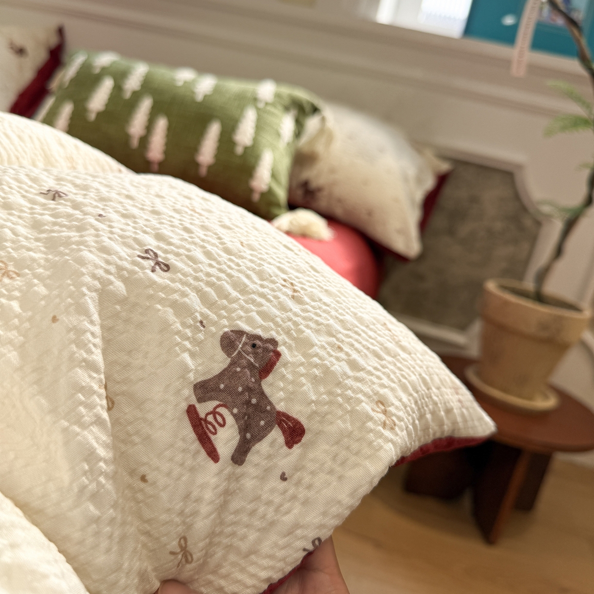 91家纺网 家纺一手货源 找家纺 水墨江南 2026直播热款泡芙棉双层纱四件套 木马甜心